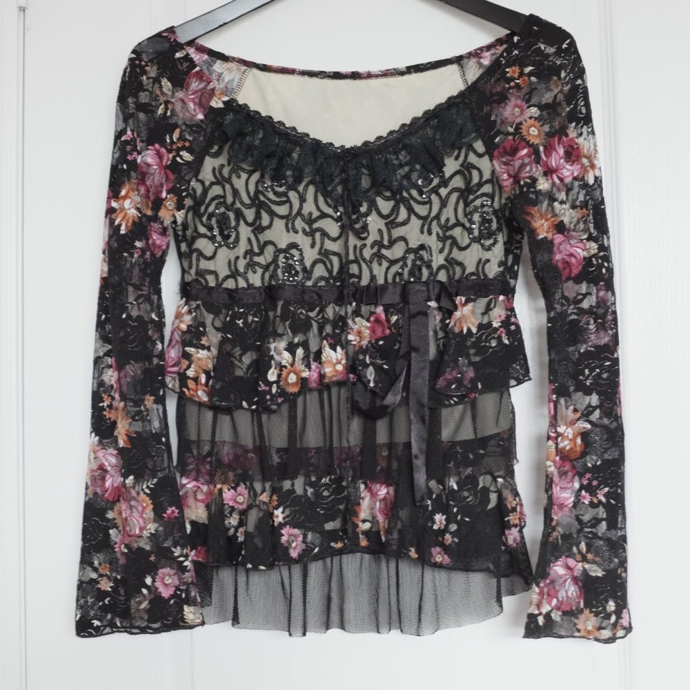 COPY - Flaunt Your Feminine Style w Sweetheart Neck Floral Lace Top in Size S w…